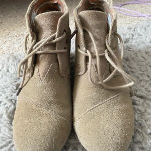 Tom Women’s 7.5 booties